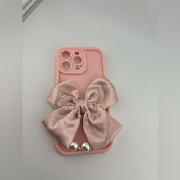 Pink Bow iPhone 16 Pro Max Case with Pearl. - Picture 6 of 6